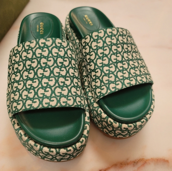 "SOLD" Gucci Platform - Picture 2 of 8